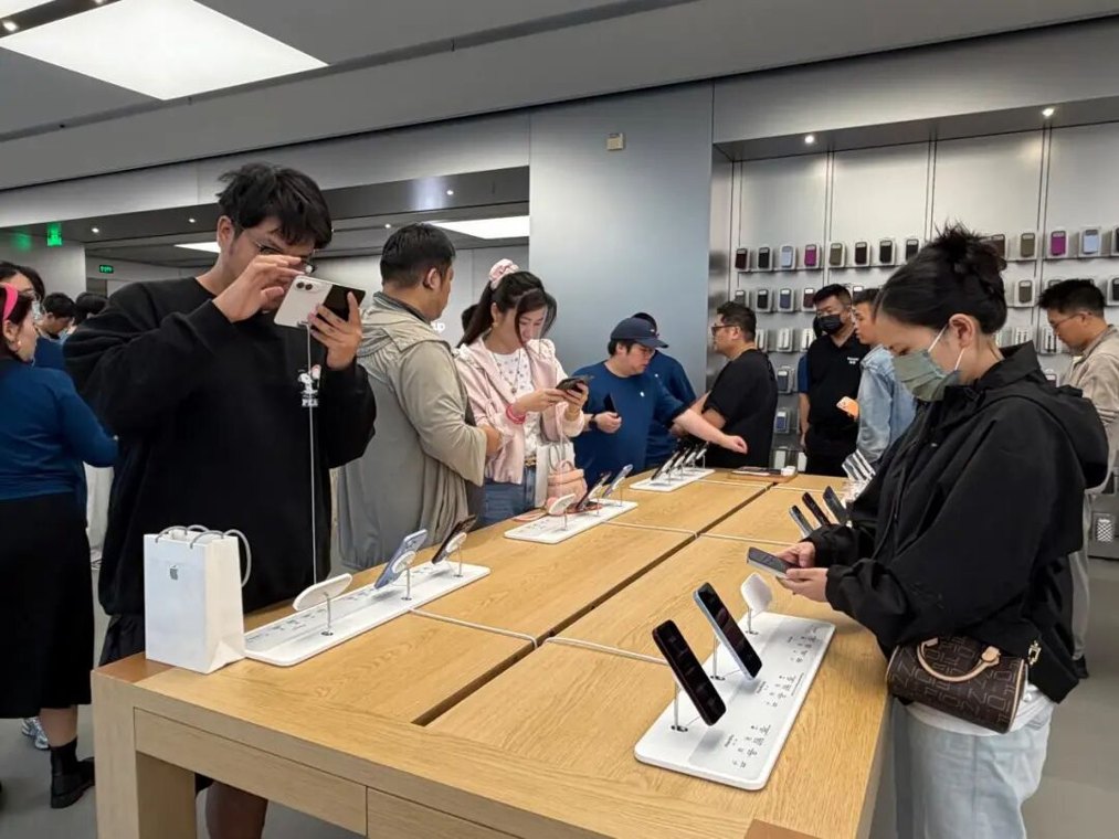 溢价从五千跌到一两千！苹果iPhone Duo行情降温